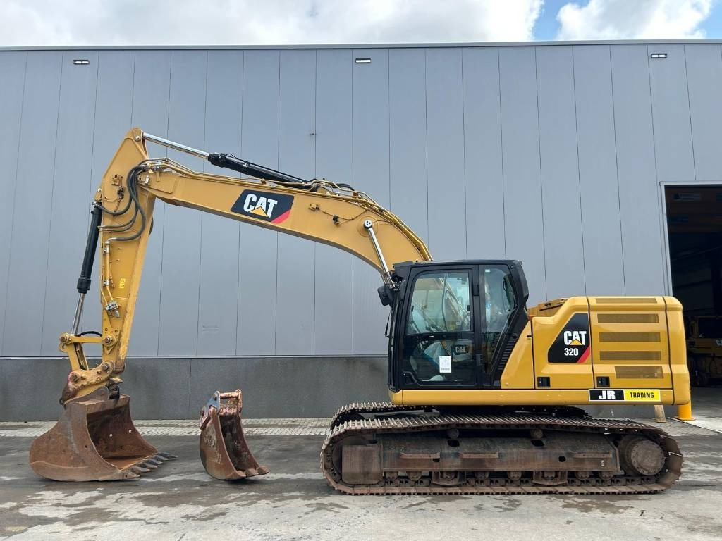 CAT 320 (Trimble / 2 Buckets) - Crawler excavator: picture 1 CAT 320 (Trimble / 2 Buckets) - Crawler excavator: picture 1