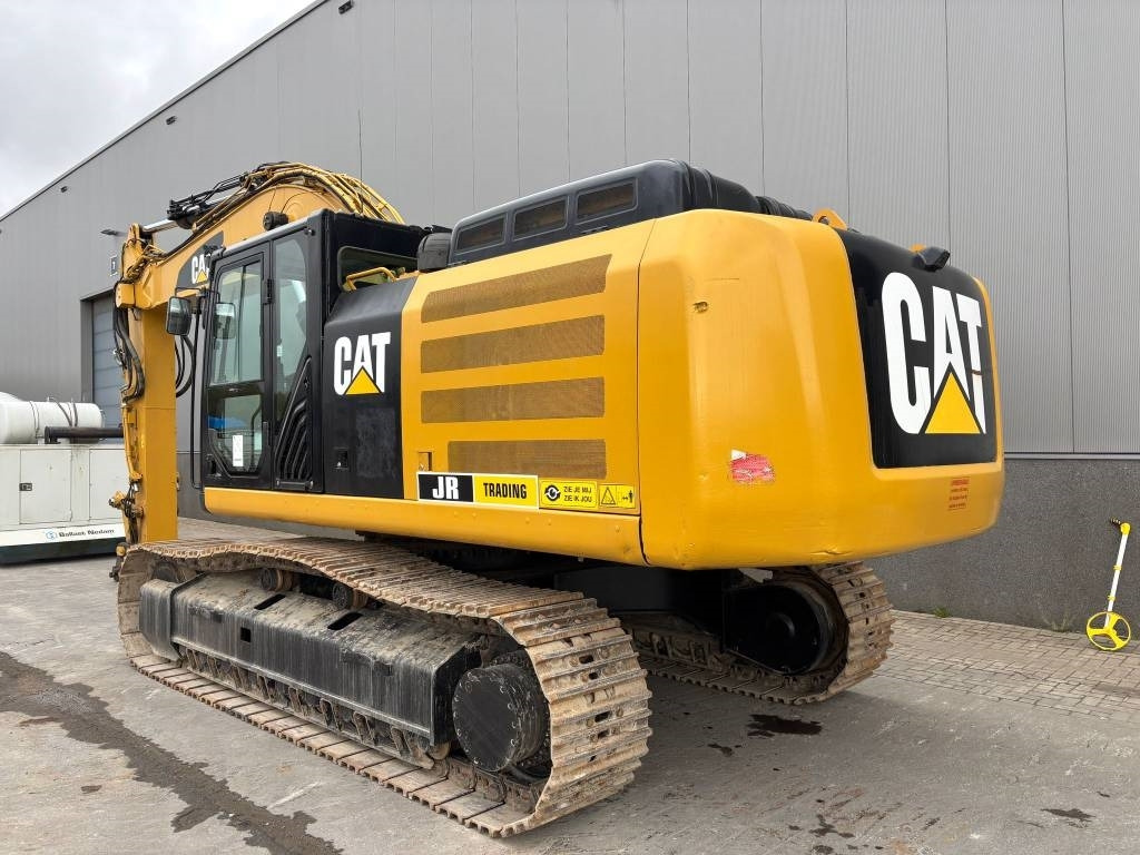 CAT 336F L XE (New Undercarriage)  - Crawler excavator: picture 3 CAT 336F L XE (New Undercarriage)  - Crawler excavator: picture 3