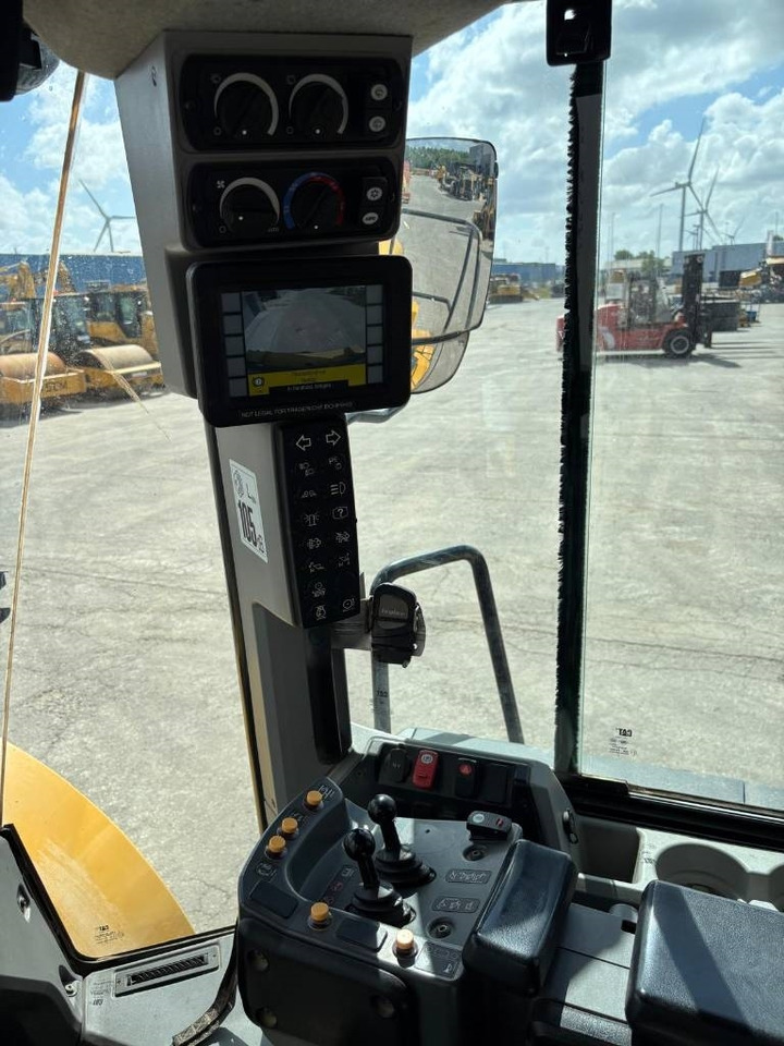 Wheel loader CAT 972 M XE: picture 12