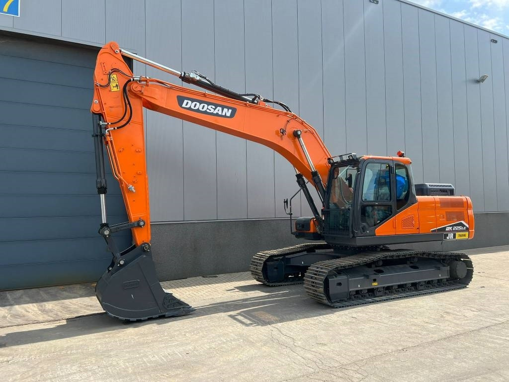 Doosan DX 225 LC-7M - Crawler excavator: picture 2 Doosan DX 225 LC-7M - Crawler excavator: picture 2