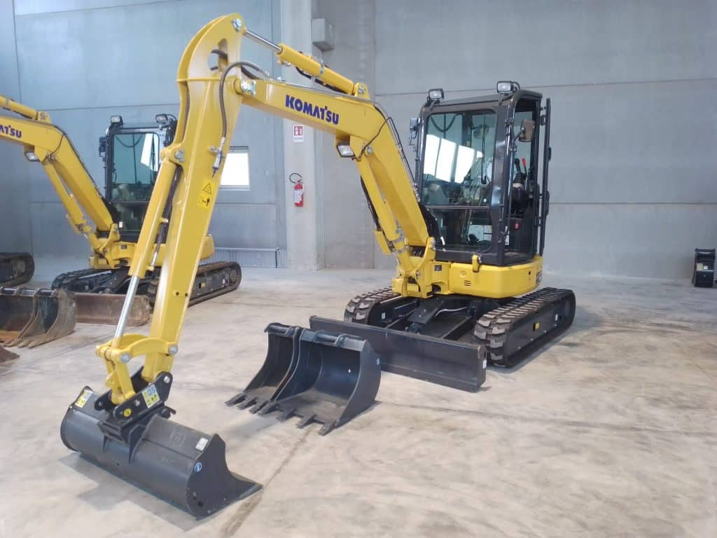 KOMATSU PC35MR-5 - Mini excavator: picture 1 KOMATSU PC35MR-5 - Mini excavator: picture 1