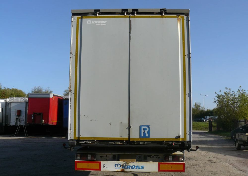 Krone SD - Curtainsider truck: picture 5 Krone SD - Curtainsider truck: picture 5
