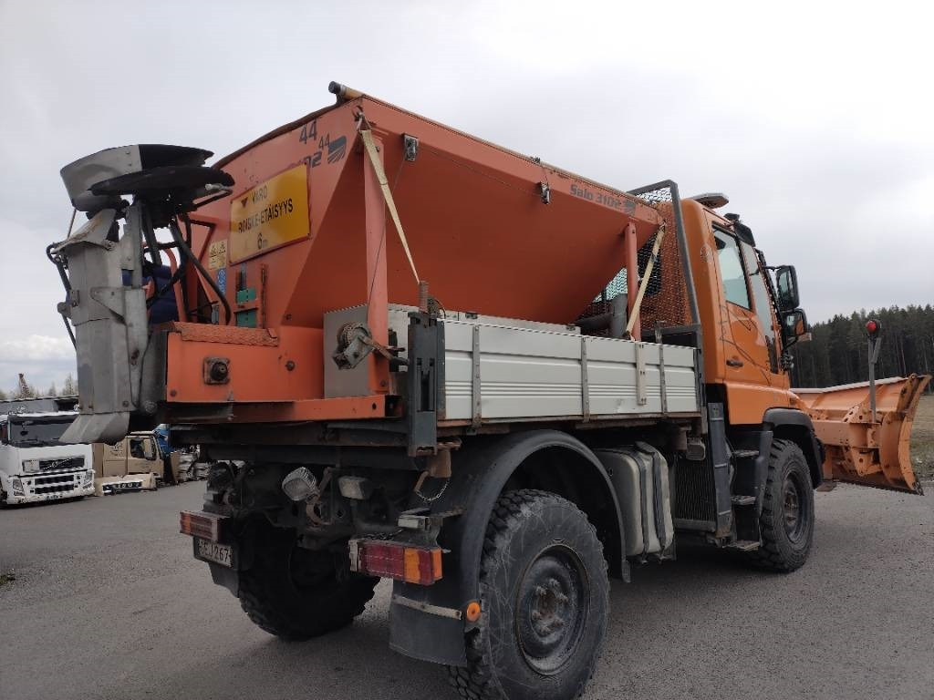 Mercedes-Benz Unimog ,hiekoitin,aura,kippilava - Snow removal vehicle: picture 3 Mercedes-Benz Unimog ,hiekoitin,aura,kippilava - Snow removal vehicle: picture 3