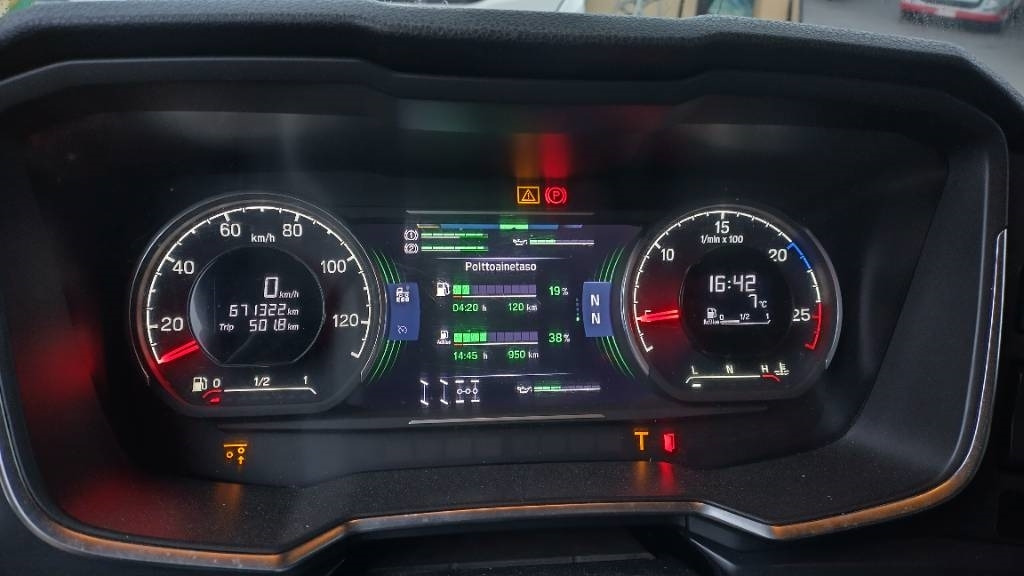 Scania XT650 8x4 puuvarustus,rautajouset  - Log truck: picture 5 Scania XT650 8x4 puuvarustus,rautajouset  - Log truck: picture 5