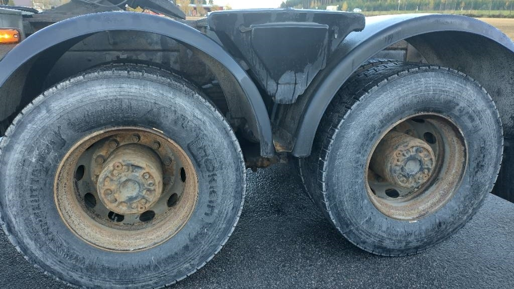 Scania R144 530 8x4 RASKASVETURI - Tractor unit: picture 4 Scania R144 530 8x4 RASKASVETURI - Tractor unit: picture 4