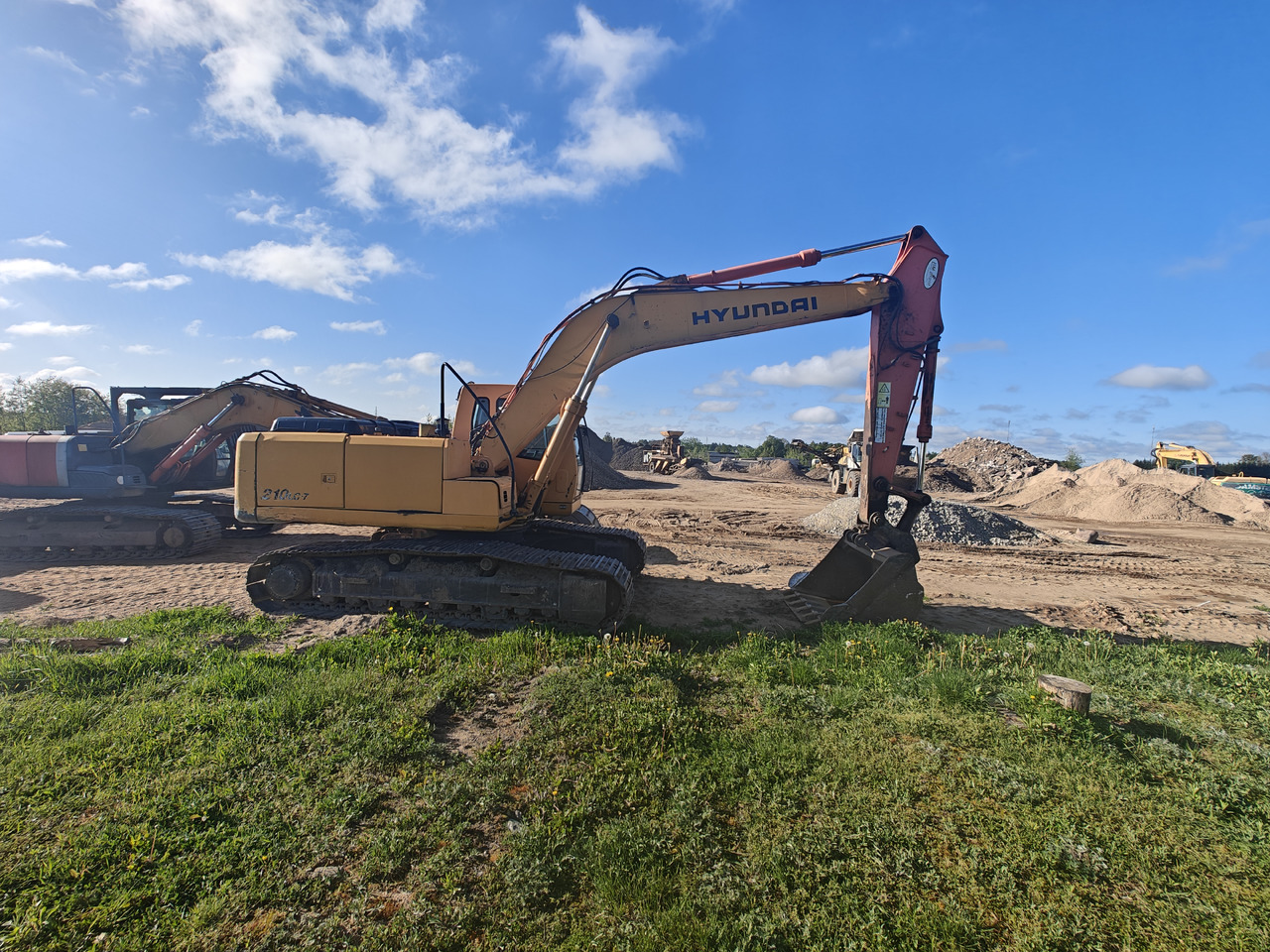 Hyundai Robex 210LC-7 - Crawler excavator: picture 2 Hyundai Robex 210LC-7 - Crawler excavator: picture 2