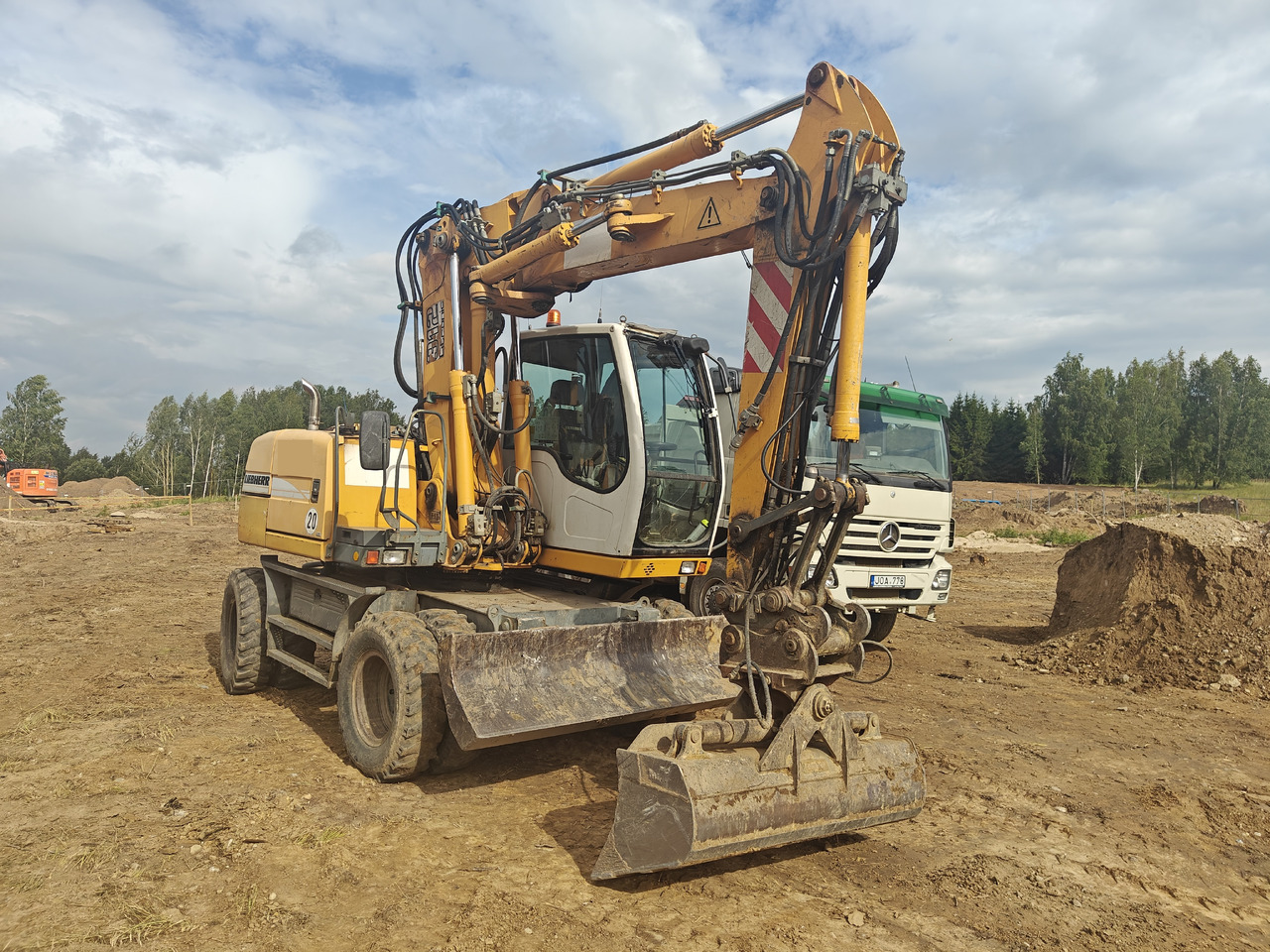 LIEBHERR A312 - Wheel excavator: picture 1 LIEBHERR A312 - Wheel excavator: picture 1