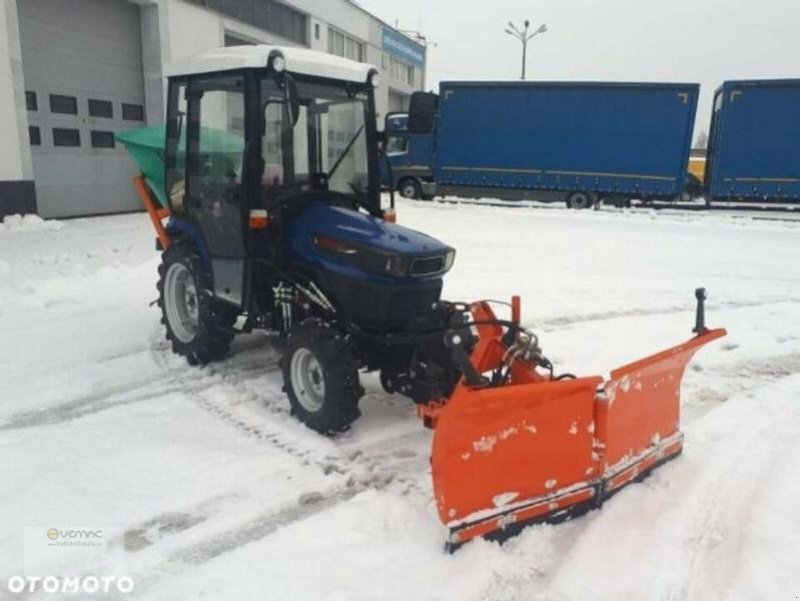 Farmtrac Farmtrac 26 26PS Hydrostat Winterdienst Schneeschild Streuer NEU - Municipal tractor: picture 1 Farmtrac Farmtrac 26 26PS Hydrostat Winterdienst Schneeschild Streuer NEU - Municipal tractor: picture 1