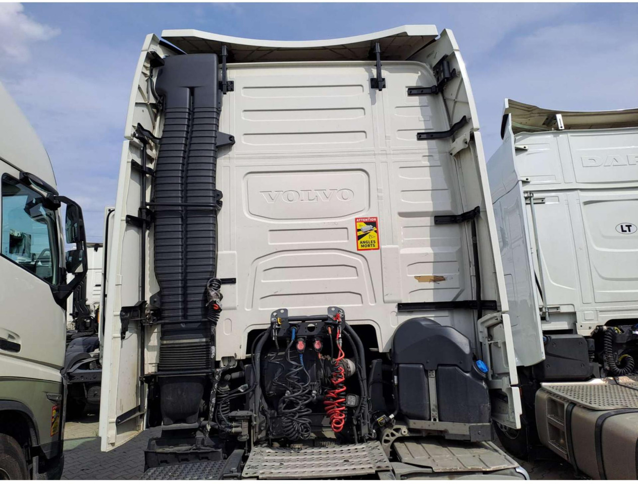 2023 Volvo FH 460 Globetrotter XL Varios i-Save - Tractor unit: picture 4 2023 Volvo FH 460 Globetrotter XL Varios i-Save - Tractor unit: picture 4