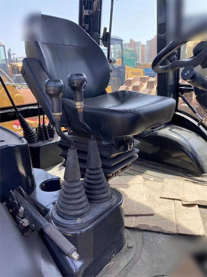 Compactor CATERPILLAR 826G: picture 11