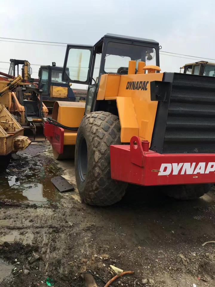 DYNAPAC CA25D - Compactor: picture 4 DYNAPAC CA25D - Compactor: picture 4