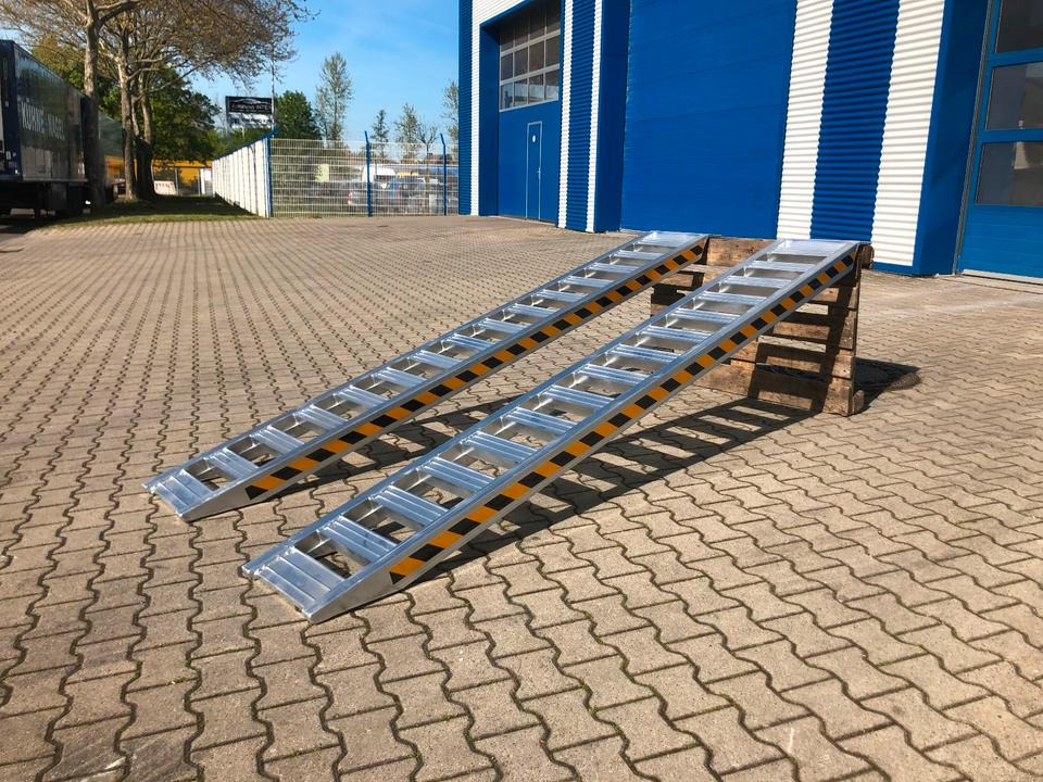 Alurampen Satz 3,50m 4000KG Minibagger Minilader Quad Auffahrrampe *INKL.19% MWST* - Loading ramp: picture 1 Alurampen Satz 3,50m 4000KG Minibagger Minilader Quad Auffahrrampe *INKL.19% MWST* - Loading ramp: picture 1
