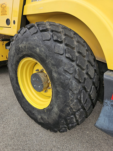 Compactor BOMAG BW213DH-4 BVC: picture 21