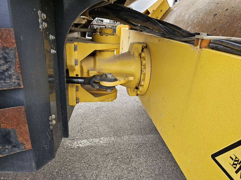 Compactor BOMAG BW213DH-4 BVC: picture 13