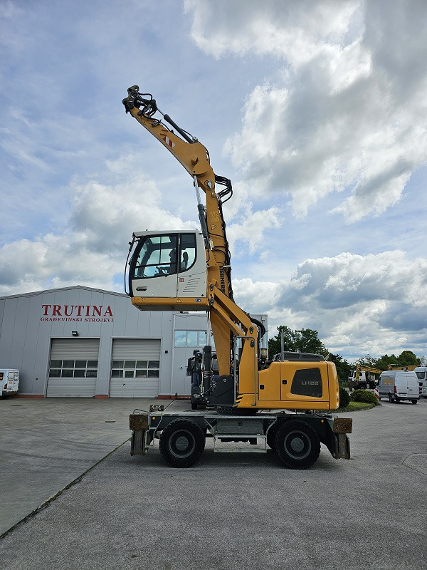 LIEBHERR LH22M - Waste/ Industry handler: picture 1 LIEBHERR LH22M - Waste/ Industry handler: picture 1