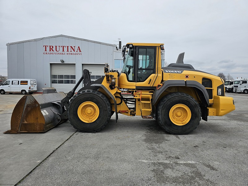 Volvo L120H - Wheel loader: picture 2 Volvo L120H - Wheel loader: picture 2