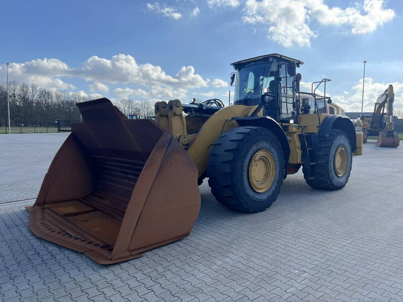 Cat 982M - Wheel loader: picture 1 Cat 982M - Wheel loader: picture 1