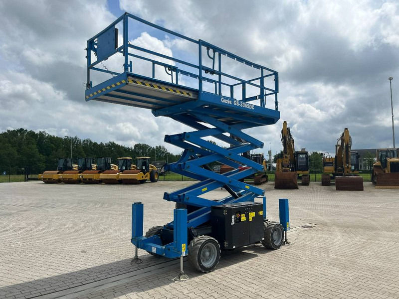 Scissor lift Genie GS 3369 DC: picture 1