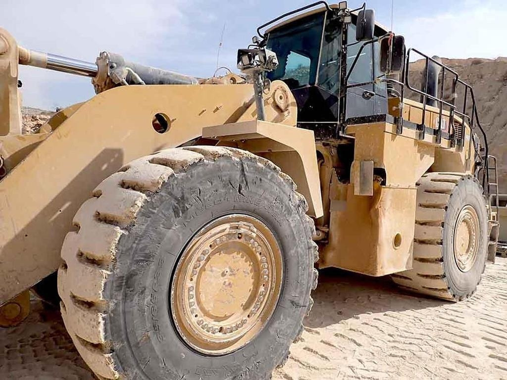 CAT 988K - Wheel loader: picture 3 CAT 988K - Wheel loader: picture 3