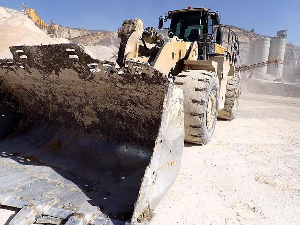 CAT 988K - Wheel loader: picture 2 CAT 988K - Wheel loader: picture 2