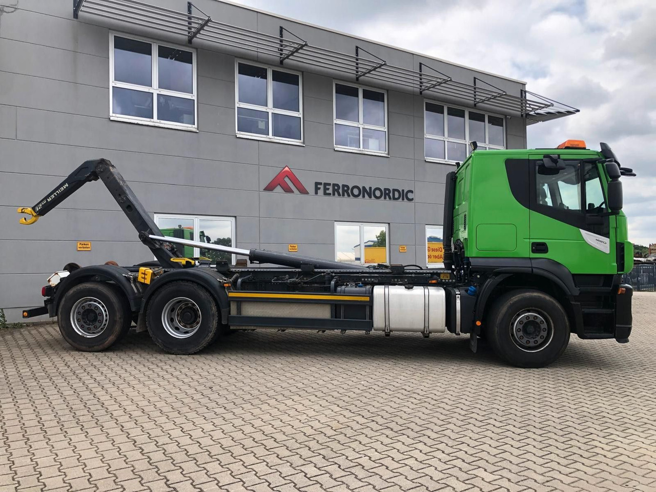 Iveco Stralis 460 AHK*Lenk/Lift-Achse*Meiller - Hook lift truck: picture 3 Iveco Stralis 460 AHK*Lenk/Lift-Achse*Meiller - Hook lift truck: picture 3