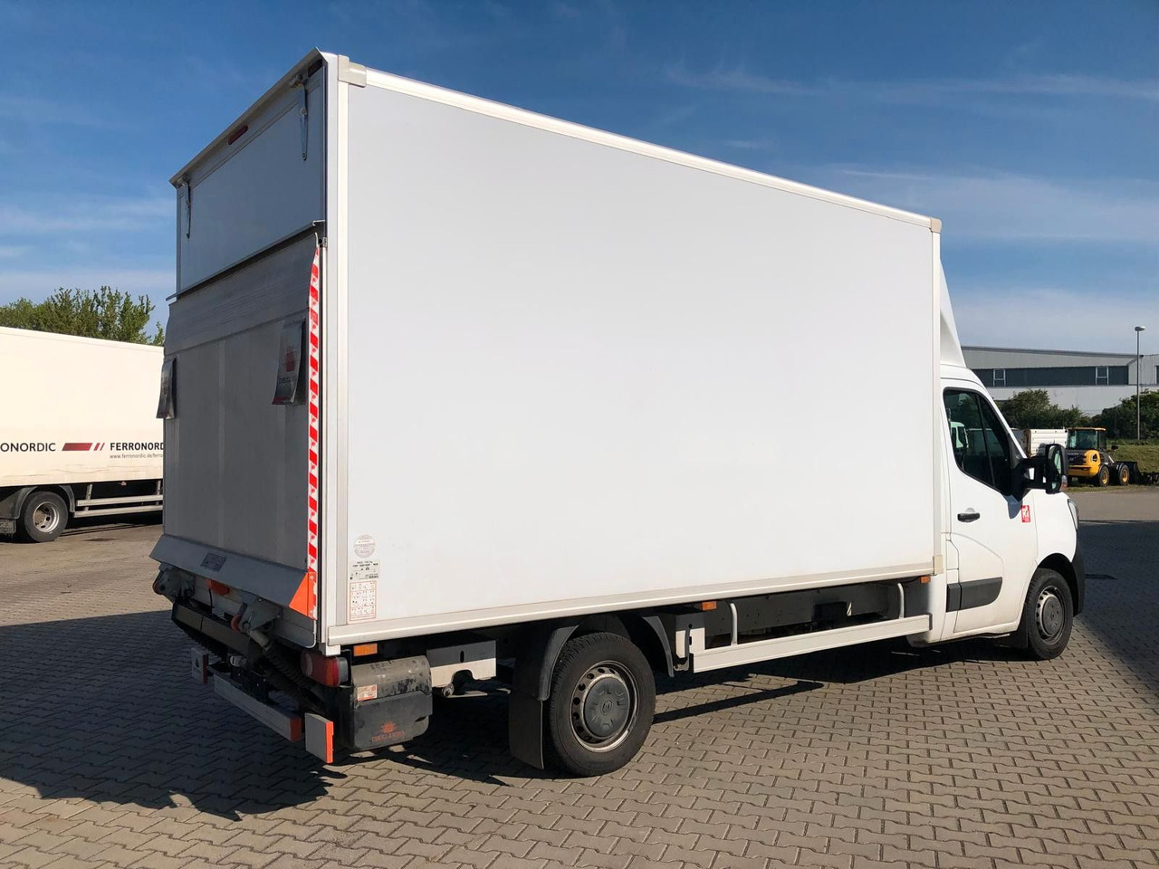 Renault MASTER RED 3.5T*LBW*Klima*4.2m*AUCH MIETE - Box van: picture 2 Renault MASTER RED 3.5T*LBW*Klima*4.2m*AUCH MIETE - Box van: picture 2