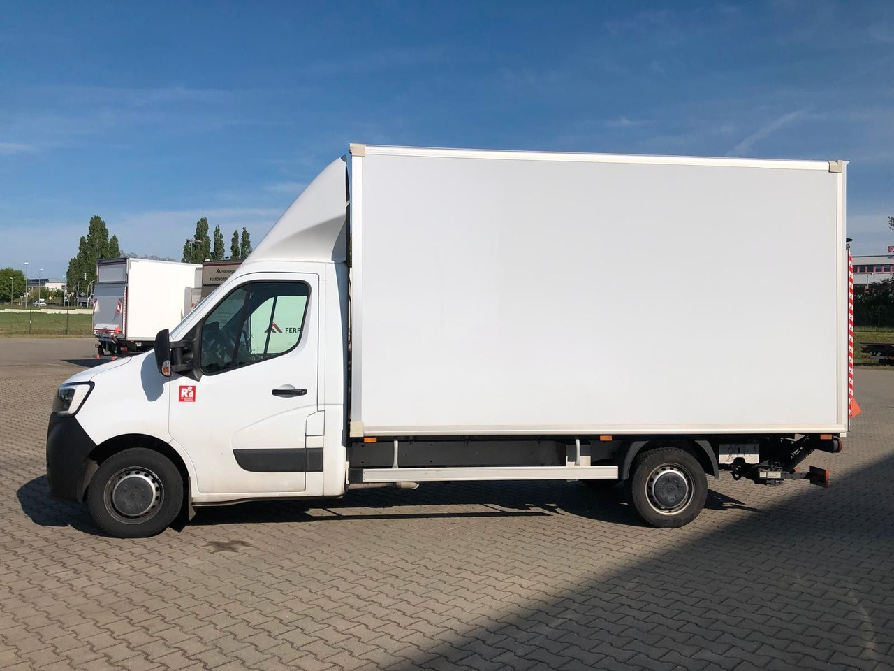 Renault MASTER RED 3.5T*LBW*Klima*4.2m*AUCH MIETE - Box van: picture 3 Renault MASTER RED 3.5T*LBW*Klima*4.2m*AUCH MIETE - Box van: picture 3
