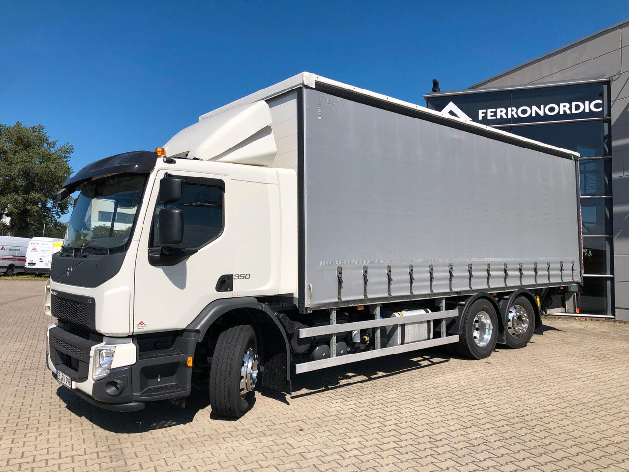 Volvo FE 350 26T 6x2 Lenkachse*ALU*LBW*EDSCHA - Curtainsider truck: picture 2 Volvo FE 350 26T 6x2 Lenkachse*ALU*LBW*EDSCHA - Curtainsider truck: picture 2