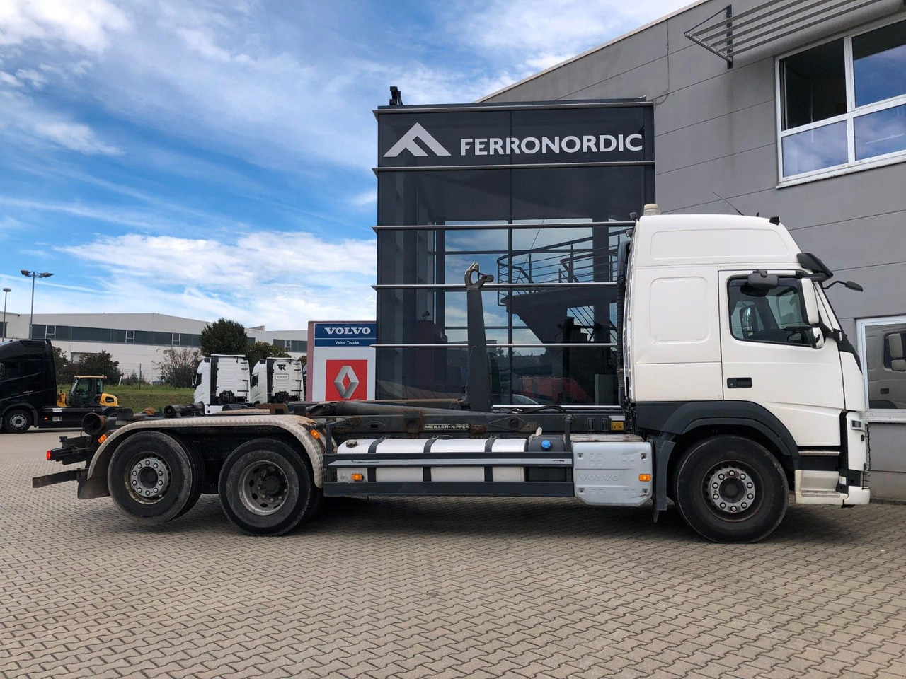 Volvo FM450 6x2 AbrollkipperMeiller*Lift+LenkAchse*AHK - Hook lift truck: picture 2 Volvo FM450 6x2 AbrollkipperMeiller*Lift+LenkAchse*AHK - Hook lift truck: picture 2