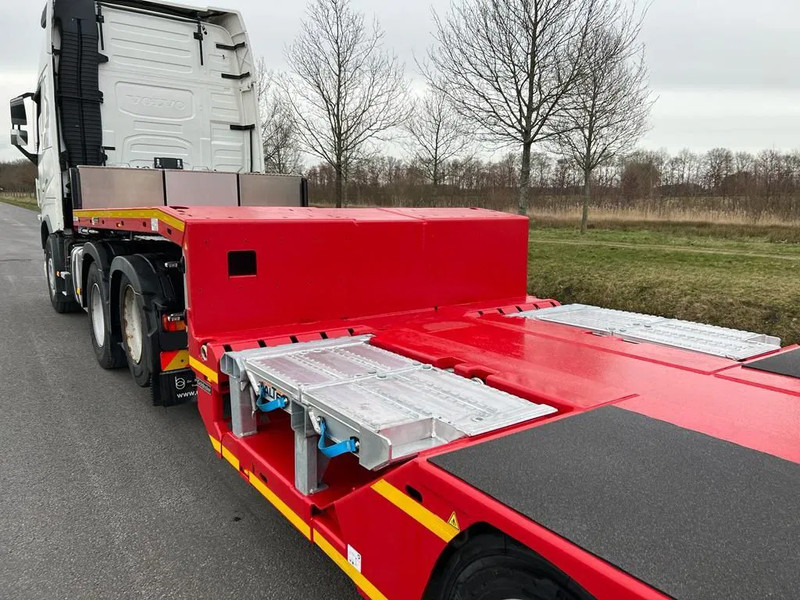 New Low loader semi-trailer Goldhofer STN-L 4 (245) A RM2 Stepstar: picture 5 New Low loader semi-trailer Goldhofer STN-L 4 (245) A RM2 Stepstar: picture 5