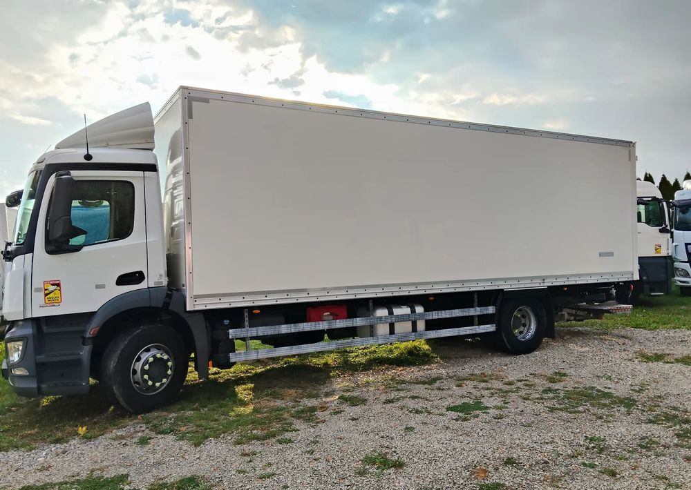 Mercedes-Benz Antos - Refrigerator truck: picture 4 Mercedes-Benz Antos - Refrigerator truck: picture 4