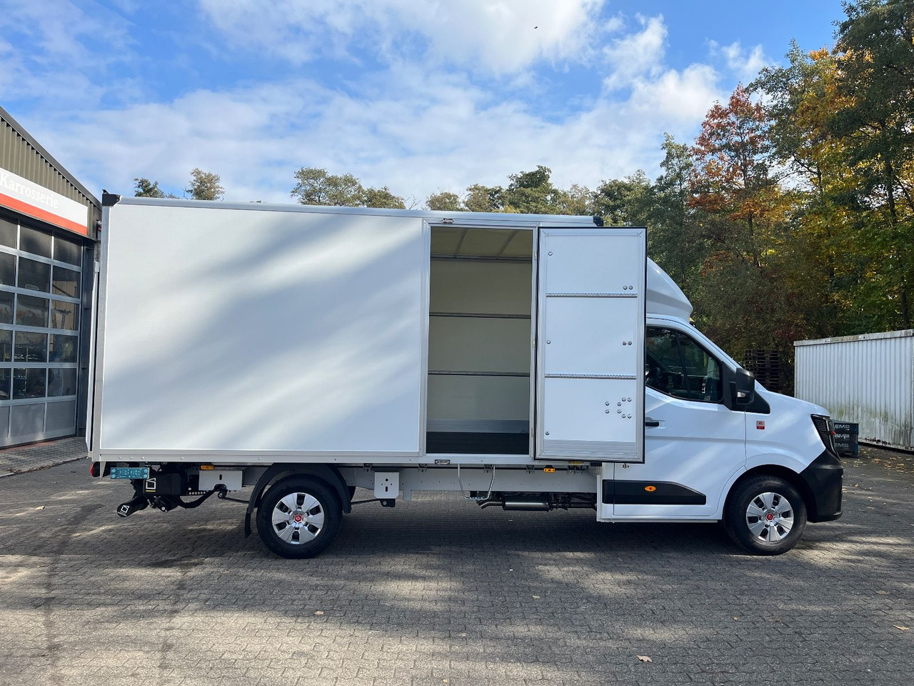 Renault MASTER MIT HUMBAUR KOFFERAUFBAU - Box van: picture 4 Renault MASTER MIT HUMBAUR KOFFERAUFBAU - Box van: picture 4