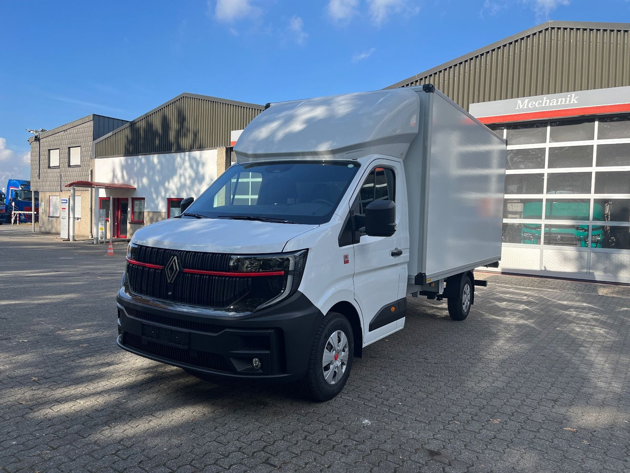 Renault MASTER MIT HUMBAUR KOFFERAUFBAU - Box van: picture 1 Renault MASTER MIT HUMBAUR KOFFERAUFBAU - Box van: picture 1