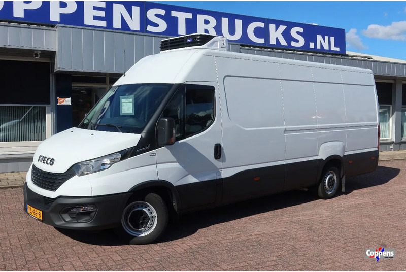 Iveco Daily 35S16 Iveco 35S16 L3/H2 Koel/Vries/ verwarmen Carrier Xarios 350 + 220 volt nacht aansluiting - Refrigerated van: picture 1 Iveco Daily 35S16 Iveco 35S16 L3/H2 Koel/Vries/ verwarmen Carrier Xarios 350 + 220 volt nacht aansluiting - Refrigerated van: picture 1