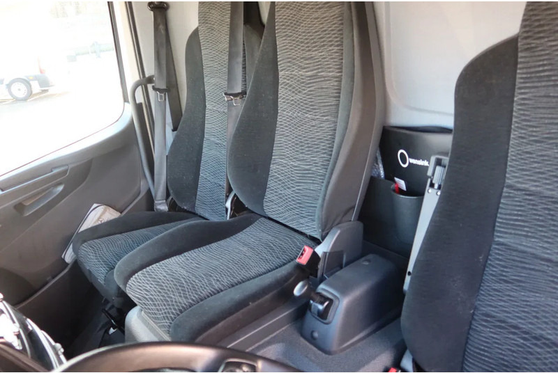 Mercedes-Benz Atego 1321L Bakwagen Laadklep 2000kg / 3 Stoelen!! - Box truck: picture 5 Mercedes-Benz Atego 1321L Bakwagen Laadklep 2000kg / 3 Stoelen!! - Box truck: picture 5