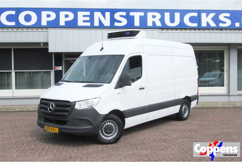 Mercedes-Benz Sprinter 317 CDI Koel / Vries/ verwarmen Carrier Xarios 350 + 220 volt nacht stekkerL2/H2 - Refrigerated van: picture 1 Mercedes-Benz Sprinter 317 CDI Koel / Vries/ verwarmen Carrier Xarios 350 + 220 volt nacht stekkerL2/H2 - Refrigerated van: picture 1