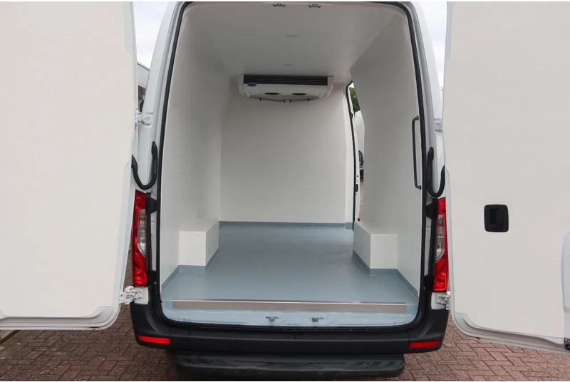 Mercedes-Benz Sprinter 317 Carrier Xarios 350 Koel/Vries/Verwarmen met Nachtaansluiting 220 Volt - Refrigerated van: picture 4 Mercedes-Benz Sprinter 317 Carrier Xarios 350 Koel/Vries/Verwarmen met Nachtaansluiting 220 Volt - Refrigerated van: picture 4