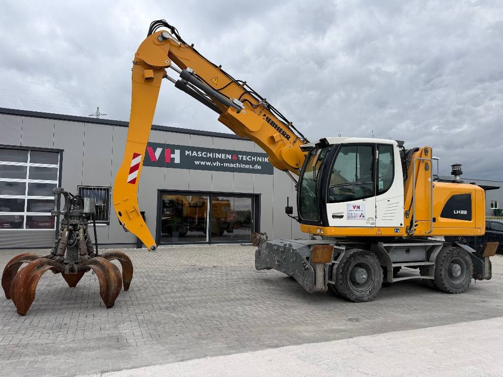 Liebherr LH 22 - Waste/ Industry handler: picture 1 Liebherr LH 22 - Waste/ Industry handler: picture 1