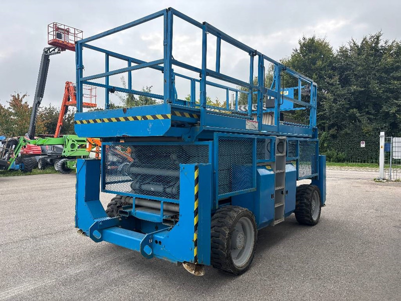 Genie GS 4390 RT 15,11m Diesel Scherenarbeitsbühne - Scissor lift: picture 3 Genie GS 4390 RT 15,11m Diesel Scherenarbeitsbühne - Scissor lift: picture 3