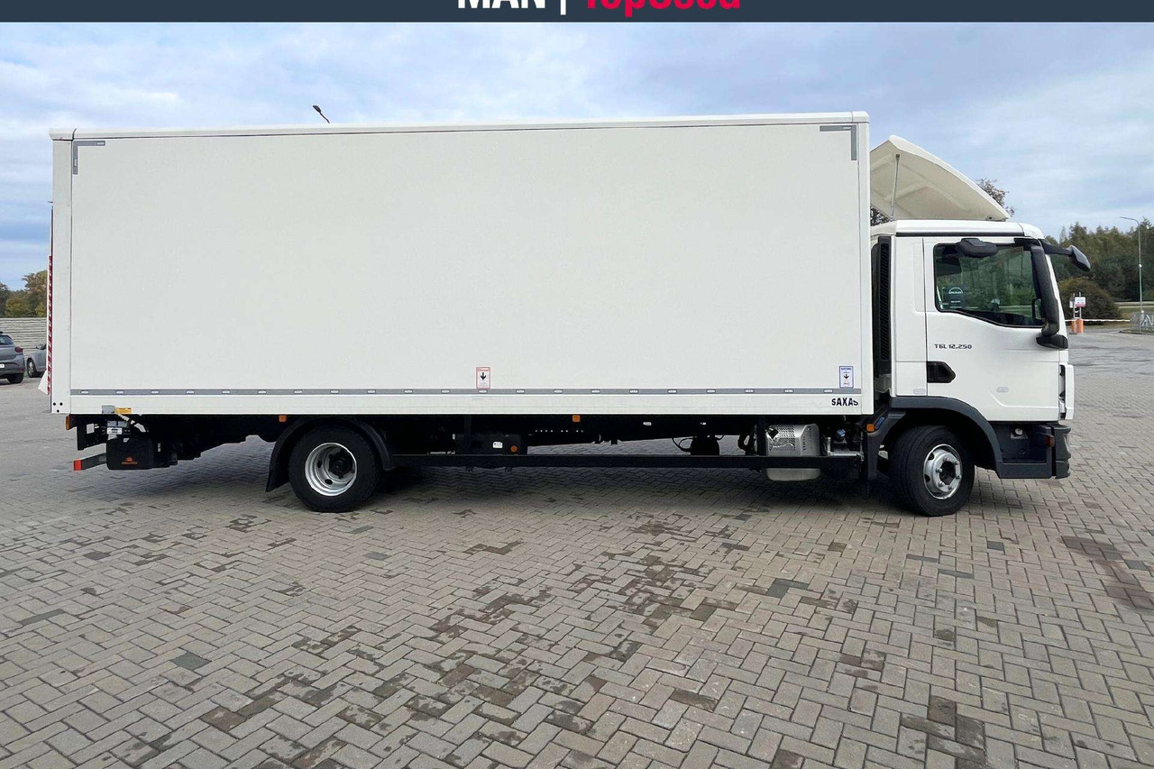 MAN 12.250 4x2 BL CH (8425) - Box truck: picture 5 MAN 12.250 4x2 BL CH (8425) - Box truck: picture 5