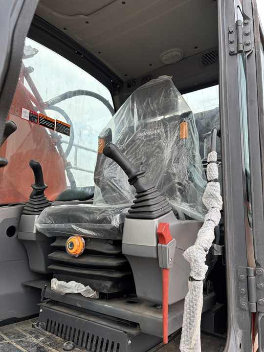 22 Tons Excavator Original Doosan Dx225LCA Crawler Digger Secondhand Used Good Condition Doosan Hydraulic Excavator on Sale - Crawler excavator: picture 4 22 Tons Excavator Original Doosan Dx225LCA Crawler Digger Secondhand Used Good Condition Doosan Hydraulic Excavator on Sale - Crawler excavator: picture 4