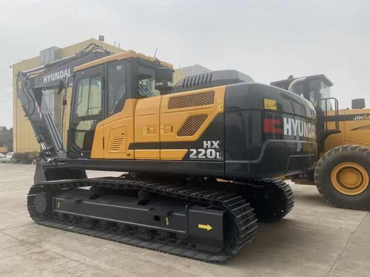 Certificated High Quality Hyundai 220LC Excavator 220lc-9s HX220L 220HD 22 Tons Excavator for Sale - Excavator: picture 3 Certificated High Quality Hyundai 220LC Excavator 220lc-9s HX220L 220HD 22 Tons Excavator for Sale - Excavator: picture 3