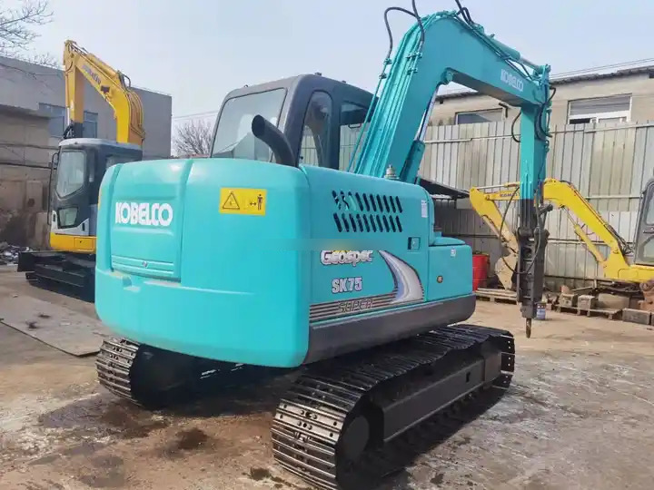 Good Condition Used Excavator Sk75-8 With Original Parts Cheap Japan Original Kobelco brand  sk75 sk75-8 sk75-sr on sale - Mini excavator: picture 2 Good Condition Used Excavator Sk75-8 With Original Parts Cheap Japan Original Kobelco brand  sk75 sk75-8 sk75-sr on sale - Mini excavator: picture 2