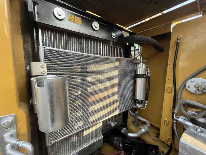 Good Price CAT 305.5E 307 308C 308D 308E 312D 315D 320C 320D Second Hand 7 Tons Used Mini Crawler Excavator For Sale - Mini excavator: picture 4 Good Price CAT 305.5E 307 308C 308D 308E 312D 315D 320C 320D Second Hand 7 Tons Used Mini Crawler Excavator For Sale - Mini excavator: picture 4