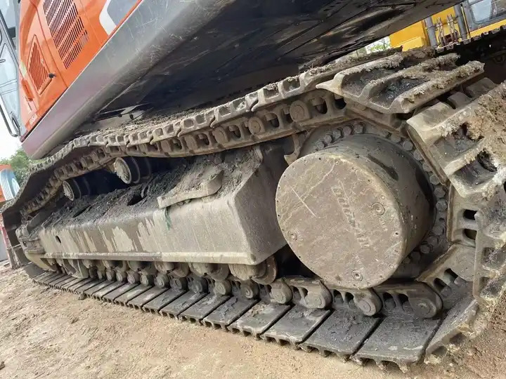 High Quality Second Hand Doosan Dx420 Excavator,Efficient,Energy-saving,And Suitable For Crushing Used Hand Excavators - Crawler excavator: picture 3 High Quality Second Hand Doosan Dx420 Excavator,Efficient,Energy-saving,And Suitable For Crushing Used Hand Excavators - Crawler excavator: picture 3