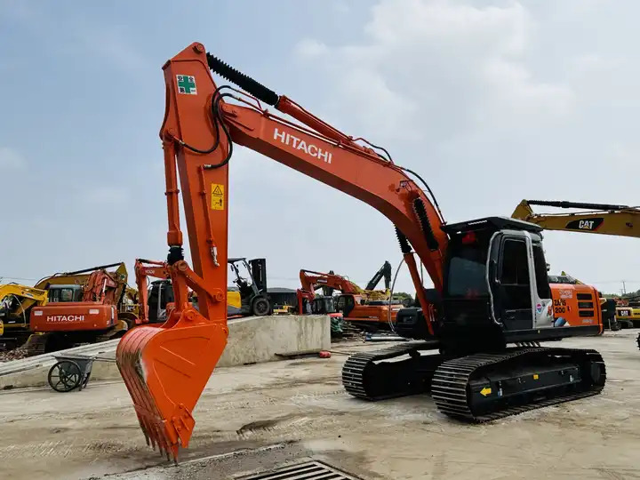 Japan Original 20t Excavator Hitachi Zx200-3g Zx200 Crawler Excavator With 6bg1 Engine In Shanghai - Crawler excavator: picture 4 Japan Original 20t Excavator Hitachi Zx200-3g Zx200 Crawler Excavator With 6bg1 Engine In Shanghai - Crawler excavator: picture 4
