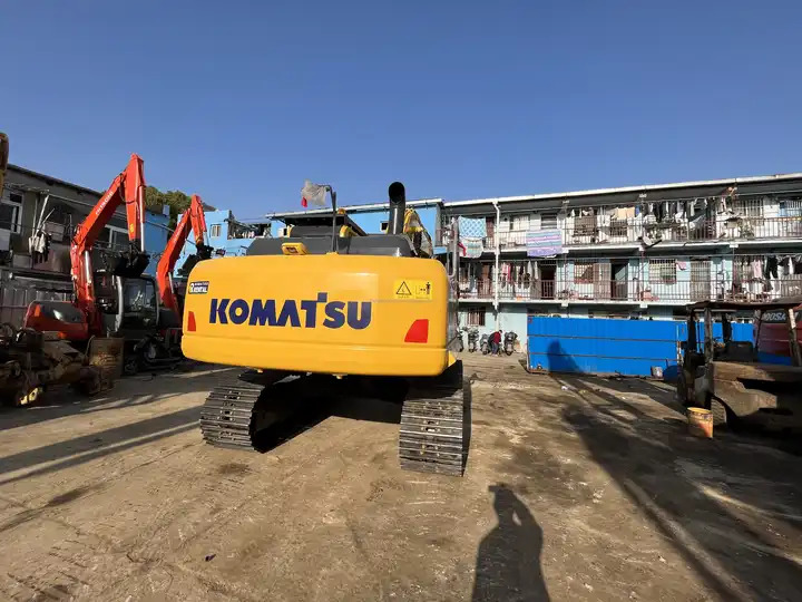 Komatsu PC200-8 Excavator/used Heavy Duty Equipment/komatsu Construction Machine Used Excavator PC 200-8 PC220-8 Used Japan Ltd. - Crawler excavator: picture 3 Komatsu PC200-8 Excavator/used Heavy Duty Equipment/komatsu Construction Machine Used Excavator PC 200-8 PC220-8 Used Japan Ltd. - Crawler excavator: picture 3