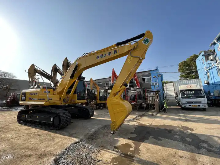 Komatsu PC200-8 Excavator/used Heavy Duty Equipment/komatsu Construction Machine Used Excavator PC 200-8 PC220-8 Used Japan Ltd. - Crawler excavator: picture 5 Komatsu PC200-8 Excavator/used Heavy Duty Equipment/komatsu Construction Machine Used Excavator PC 200-8 PC220-8 Used Japan Ltd. - Crawler excavator: picture 5