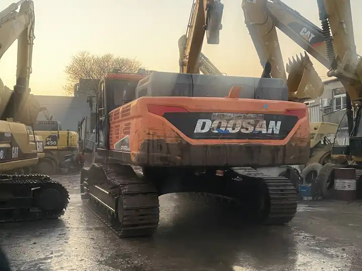 Original Doosan Dx420 Used Excavator/few Working Hours Used 420 Doosan Excavator Dx420 In Stock - Crawler excavator: picture 2 Original Doosan Dx420 Used Excavator/few Working Hours Used 420 Doosan Excavator Dx420 In Stock - Crawler excavator: picture 2