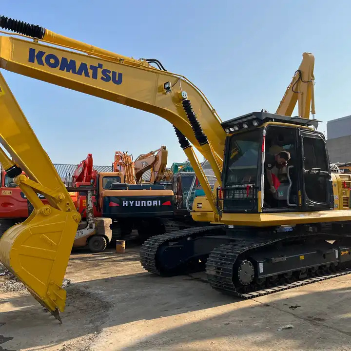 Original Japan Komatsu PC200 used excavator for sale/second hand komatsu excavator PC200-8 PC220-8 - Crawler excavator: picture 1 Original Japan Komatsu PC200 used excavator for sale/second hand komatsu excavator PC200-8 PC220-8 - Crawler excavator: picture 1